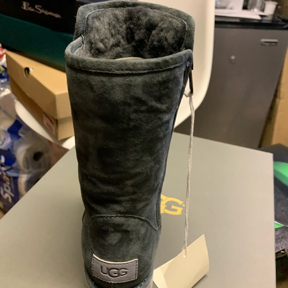 Boots UGG new size 6 - Picture 4 of 5